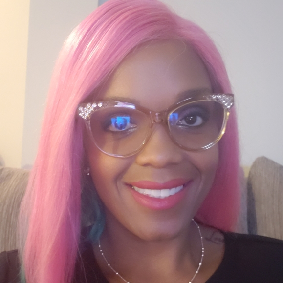 Meet your Posher, Brandi - Picture 4 of 4